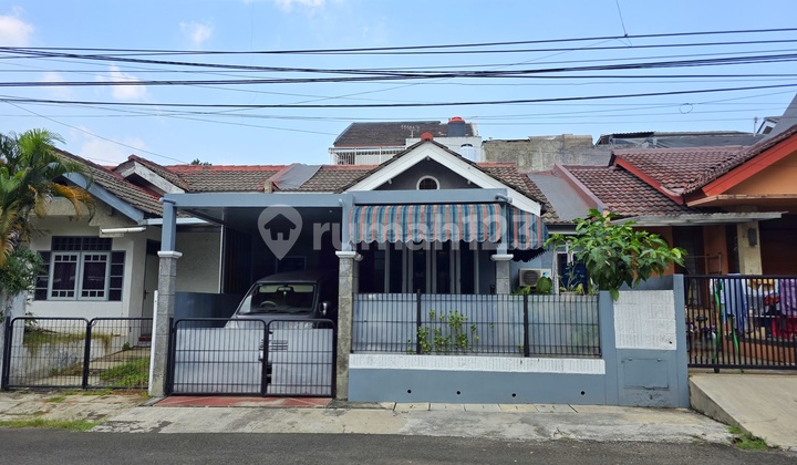 Rumah Griya Loka SHM Semi Furnisehd BSD, Tangerang Selatan Rumah Griya Loka SHM Semi Furnisehd BSD, Tangerang Selatan