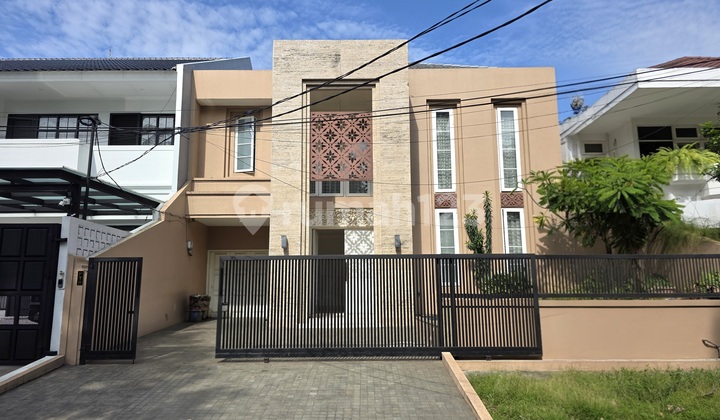 Pondok Indah Lokasi Depan Taman Jarang Jual