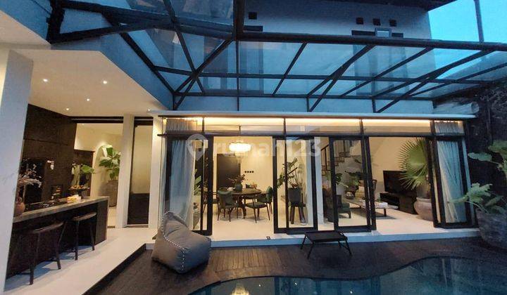 Dijual Villa 4 Kamar Perpaduan Tradisional Modern di Kerobokan 1
