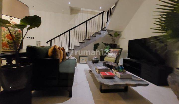 Dijual Villa 4 Kamar Perpaduan Tradisional Modern di Kerobokan 5