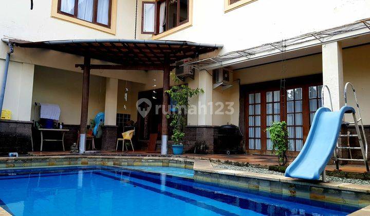 Luxury Houses for Sale in the Renon Area, Denpasar 1