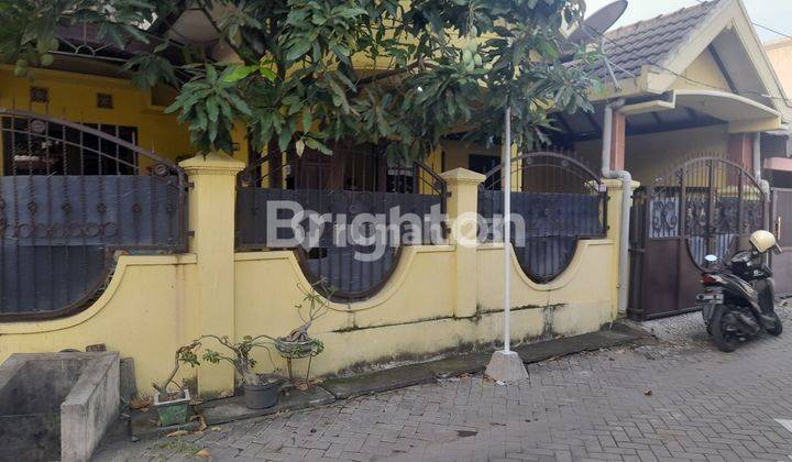 Rumah deltasari indah waru sidoarjo 1