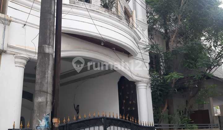 For Sale 3-Story House in Pondok Kelapa, East Jakarta For Sale 3-Story House in Pondok Kelapa, East Jakarta