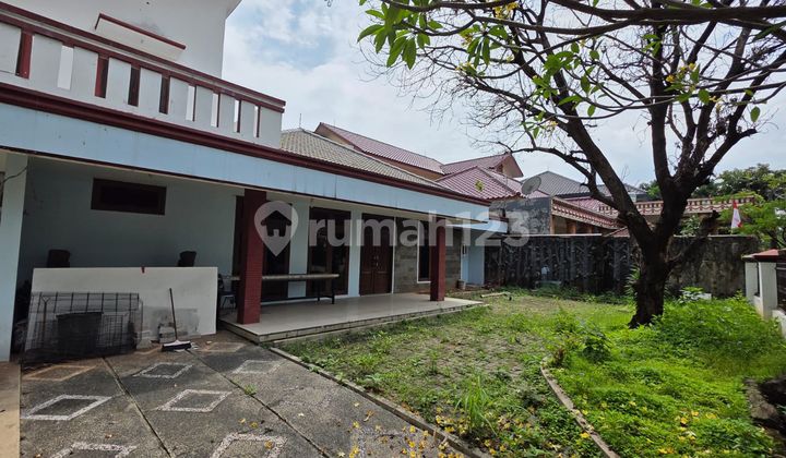 500m² Hook House in an Elite Complex in East Jakarta – Strategic, Safe, and Comfortable