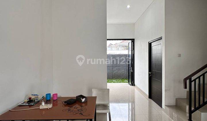 Rumah 2 Lantai Siap Huni Dekat Universitas Indonesia Didepok 2