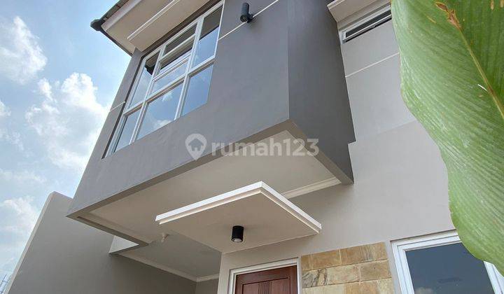 Di jual rumah ready dalam komplek dekat toll dan universitas Indonesia 1