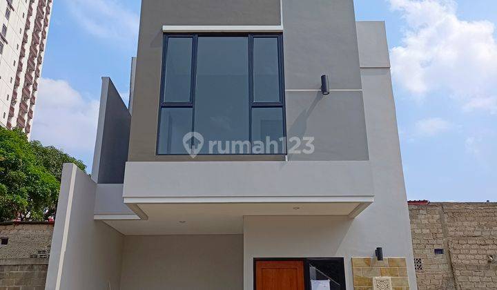 Di jual rumah ready dalam komplek dekat toll dan universitas Indonesia 2