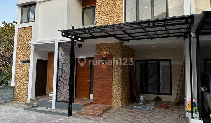 Rumah 2 lantai di jual dalam komplek lokasi strategis dan bebas banjir 1