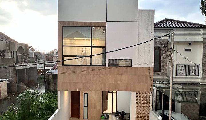 Rumah 2 Lantai Bagus SHM di Jagakarsa, Jakarta Selatan 1