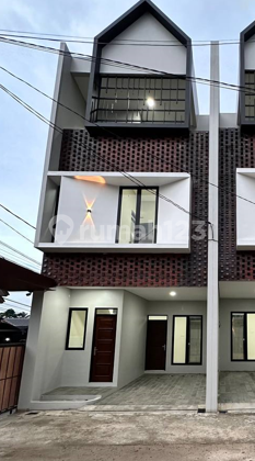 rumah siap huni dekat mal pejaten vilage mapang jakarta selatan