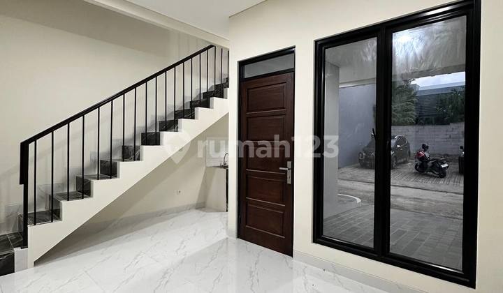ready-to-occupy house near Pejaten Village mall, Mapang, South Jakarta 2