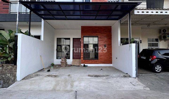 Rumah Modern Cantik Dekat Pintu Tol Krukut Di Depok 1