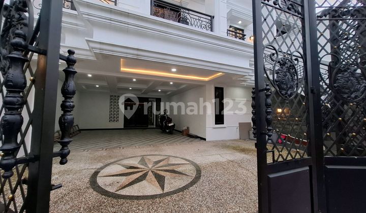 Rumah Bagus 3.5 Lantai Siap Huni Dekat Pintu Tol Cilandak Jakarta Selatan  2