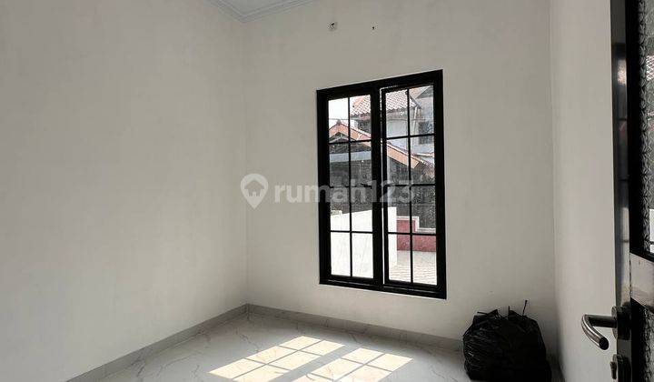 Rumah Bagus Unfurnished SHM Dekat Universitas Indonesia 2