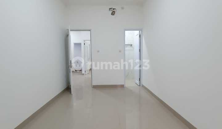 Rumah Siap Huni Dekat Pintu Tol Brigif Di Jagakarsa Jakarta  2