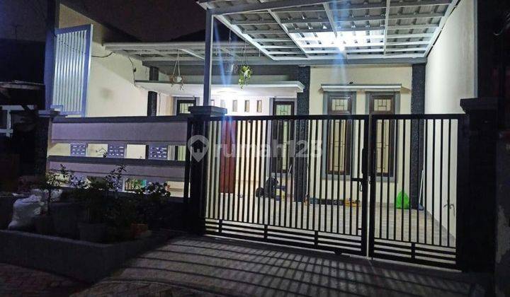 Disewakan rumah luas dan bagus ditaman baru 1