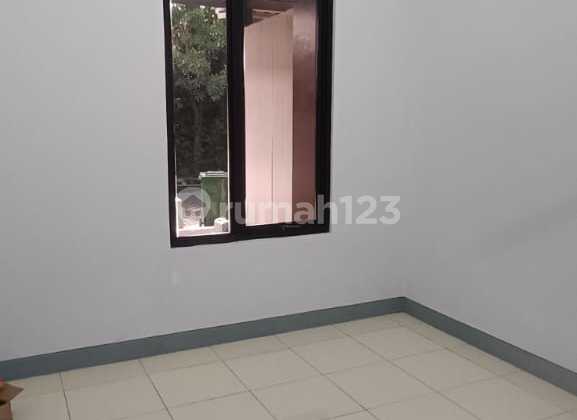 House for Rent in De Residence Tarumajaya Bekasi (D0074) 2