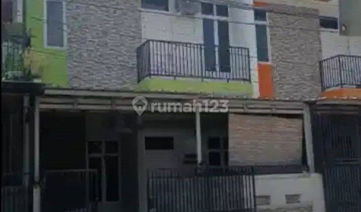 Rumah 2 Lantai Bagus di Harapan Indah, Bekasi b0645  1