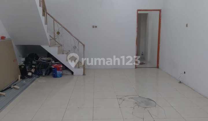 For Sale Three-Story Shop House in Diharapan Indah Bekasi 2