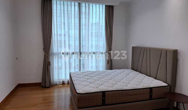 Disewa Apartemen Residence 8 Senopati 178 M² 2+1 Br High Floor