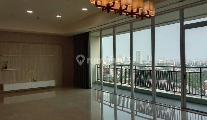 Amazing The Pakubuwono Signature 4BR Toll Road View 1