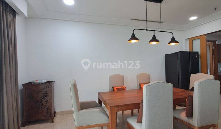 ruang makan sewa / jual apertemen pakubuwono