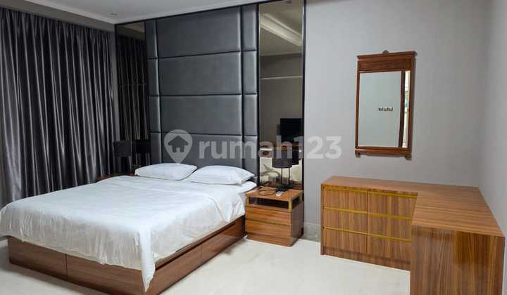 Sewa Apartemen District 8 Scbd 1 Br Luas 70 M² Langsung Pemilik