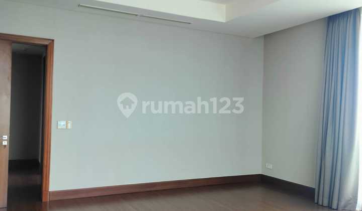 Pakubuwono Signature Apartment 4 Bedrooms + Studio Room Available for Rent