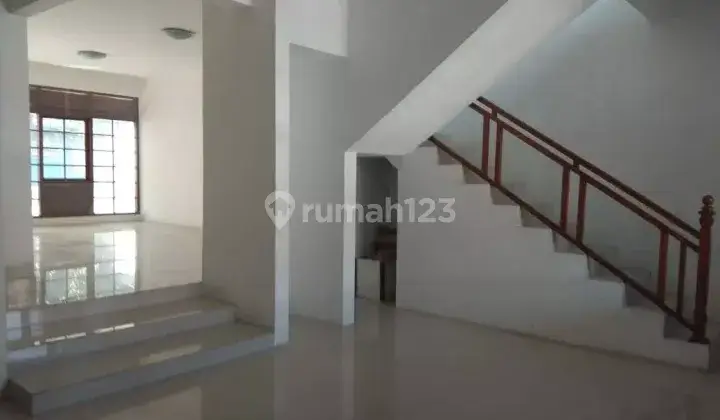 Rumah mainroad Setrasari mall Pasteur, Cck Kantor Dan Lainnya 2 Lantai SHM Bagus, hadap Timur 2