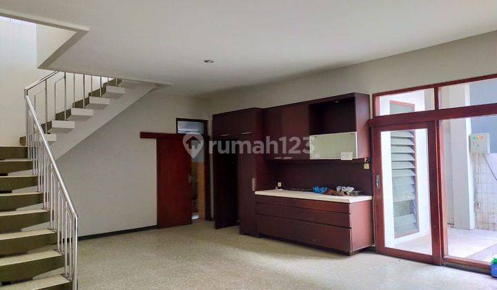 Rumah di Sewakan Pusat Kota Bandung 2 Lantai CCK untuk Kantor Cafe Butik  2