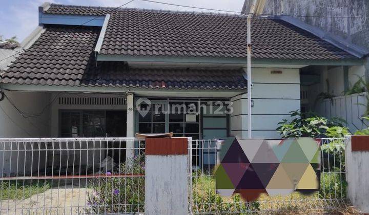 Rumah Antapani Kota Bandung di Jl Denpasar SHM strategis  1