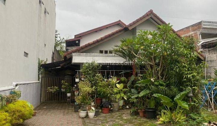 Rumah terawat Garut dekat Rumah Sakit 