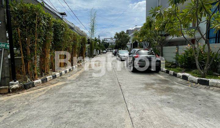 RUMAH TUA SIAP UNTUK DIBANGUN BANGUNAN BARU LOKASI STRATEGIS 2