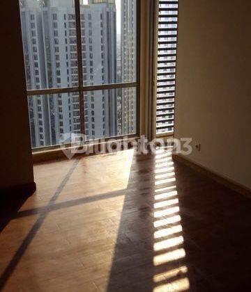 APARTEMEN SOHO THE MANSION KEMAYORAN SEMI FURNISHED VIEW POOL DAN GOLF 2