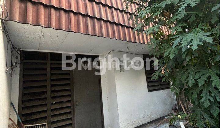 RUMAH 2 LANTAI BANGUNAN LAMA PETOJO SELATAN ROW JALAN 1.5 MOBIL LOKASI STRATEGIS DEKAT PUSAT BISNIS 2