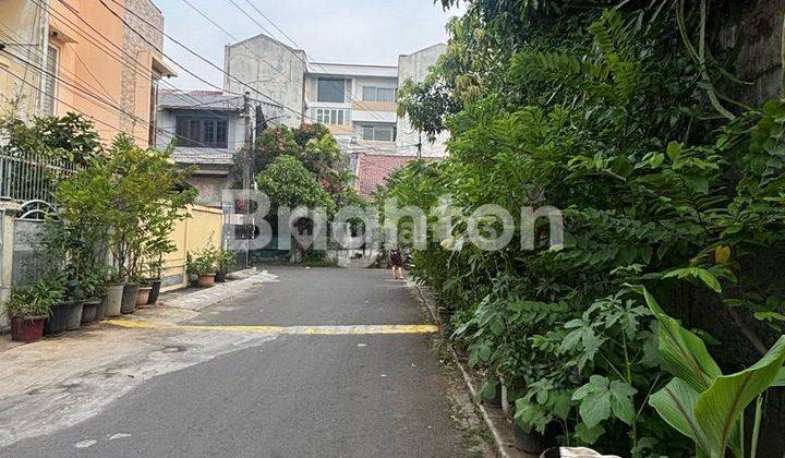 RUMAH SIAP HUNI 2,5 LANTAI KEPA DURI MAS ROW JALAN LEBAR TIDAK PERNAH BANJIR DEKAT SEKOLAH DAN PUSAT PERBELANJAAN 2