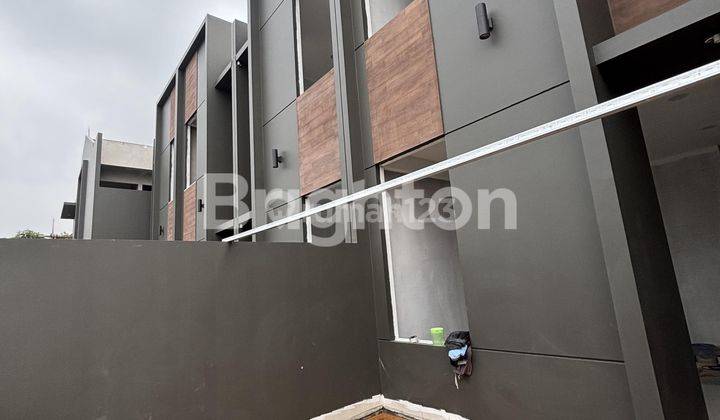 RUMAH BARU 3 LANTAI SIAP HUNI DURI KEPA DESAIN MODERN MINIMALIS ROW JALAN 2 MOBIL 1