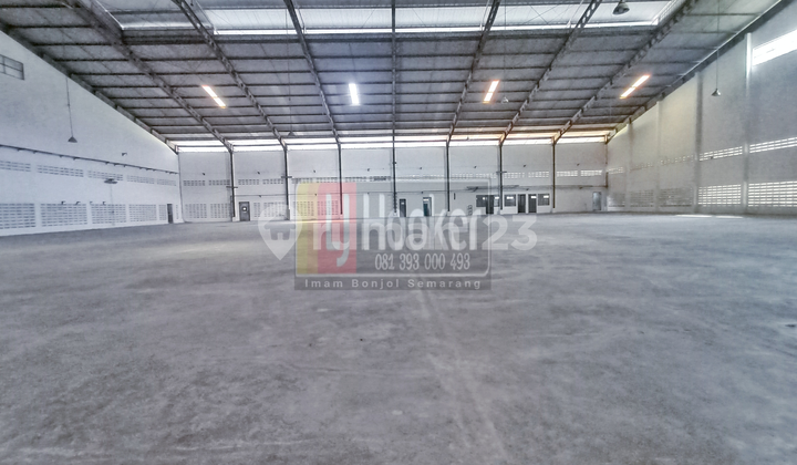Gudang Luas zona industri dekat pintu tol Semarang 1