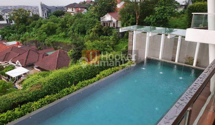 Rumah Mewah dengan Kolam Renang Pribadi @ daerah GajahMungkur dekat Akpol 1