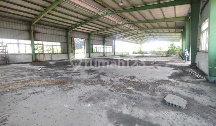 Gudang dengan Luas Tanah Hampir 2Ha di Kawasan Industri Kiw 1