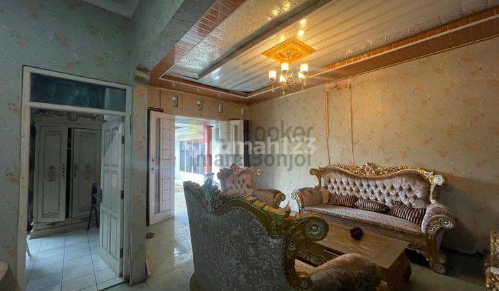 Rumah Bagus Semi Furnished SHM di Jl. Tahunan, Jepara 2