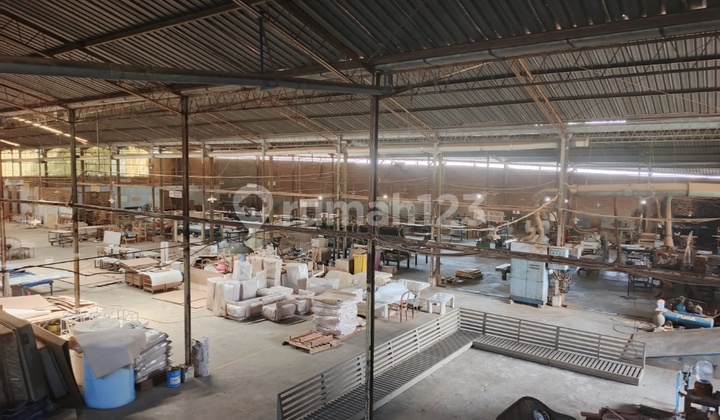 Ready-to-use Ex-Factory Warehouse Near Toll Road 1