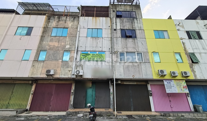 Permata Ancol Hadap Jalan, bisa Bongkar Muat Container Depan Ruko Permata Ancol Hadap Jalan, bisa Bongkar Muat Container Depan Ruko