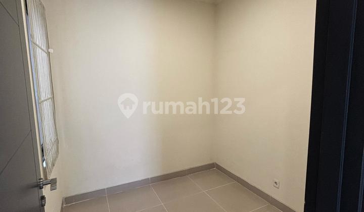 Rumah, 2 Lantai, Siap Huni Baroni Gading Serpong Rumah, 2 Lantai, Siap Huni Baroni Gading Serpong