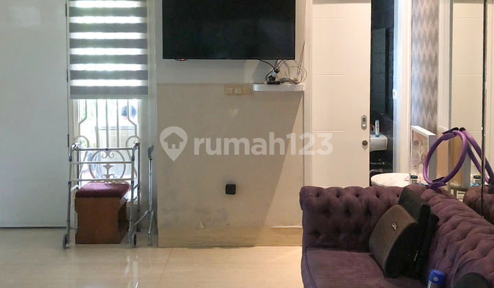 Rumah Bagus Semi Furnished Rumah Hook Danau Green Lake City 2