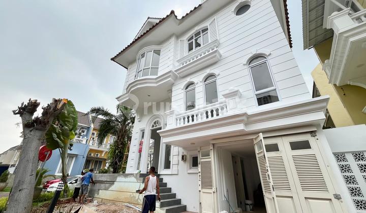 Nice Montana House near Gading Serpong Culinary Center