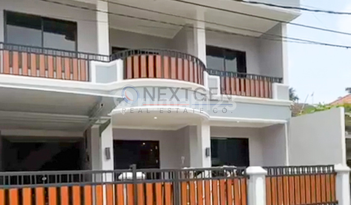 Beautiful House Griya Loka BSD Beautiful House Griya Loka BSD