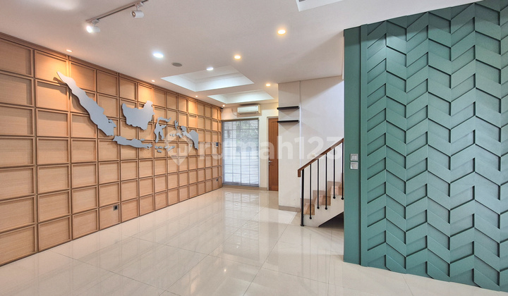 Nice 2-Story Ready-to-Live-in Corner House in Nusaloka BSD