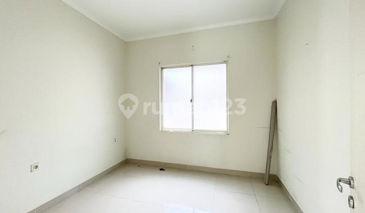 House, 2 Floors Flamingo The Springs Summarecon Serpong 2
