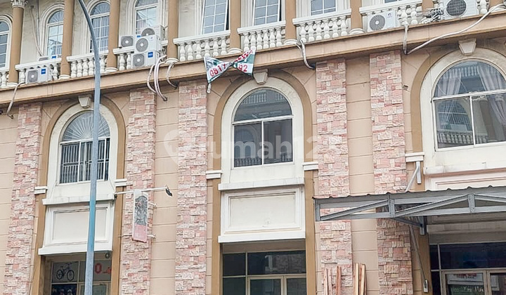 Siap Huni, Ruko, 3 Lantai Sentra Niaga Green Lake City Siap Huni, Ruko, 3 Lantai Sentra Niaga Green Lake City